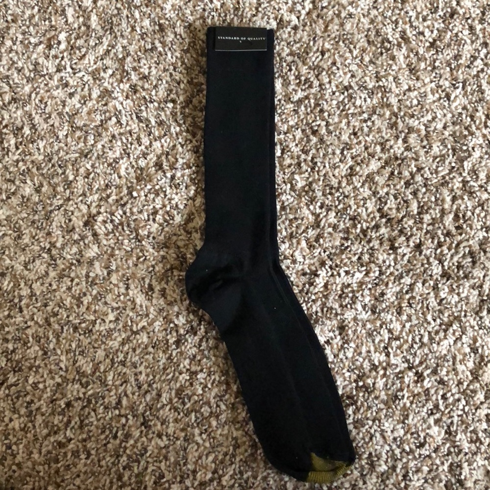 NWT MENS GOLDTOE DRESS SOCKS